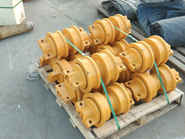 山推推土機(jī)支重輪 山推推土機(jī)支重輪